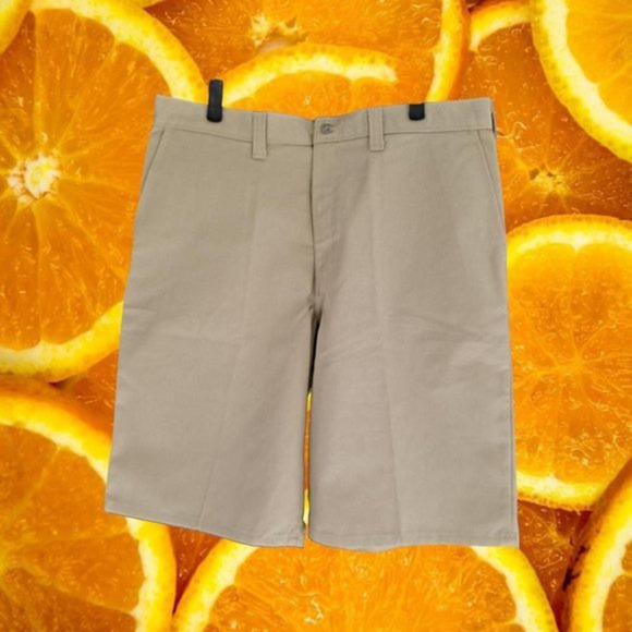New‎ Dickies Khaki Shorts Size 36 - Picture 1 of 3
